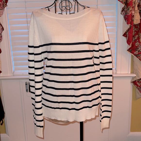 Maille sweater w ruffle back NWOT S - Picture 1 of 6